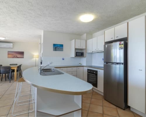 caloundra-2-bedroom-holiday-apartment(13)