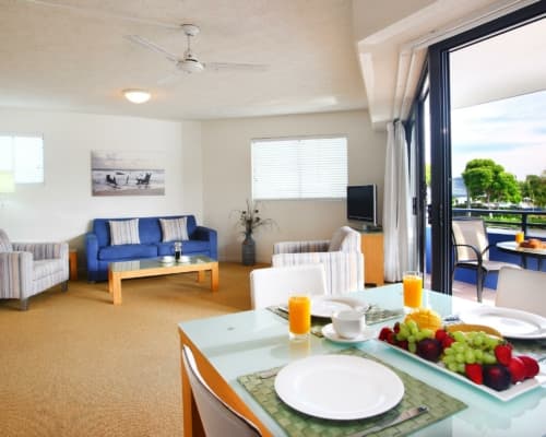 dicky-beach-apartments-2-bedroom-standard-(3)